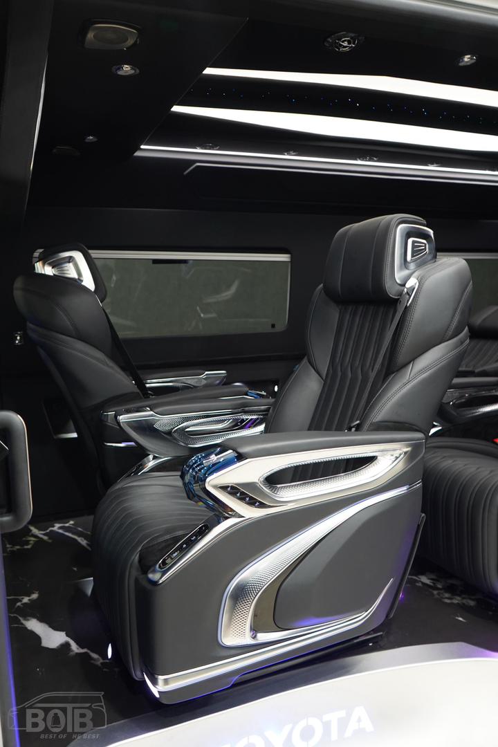 HIACE CRYSTAL 4.0 PILOT SEAT