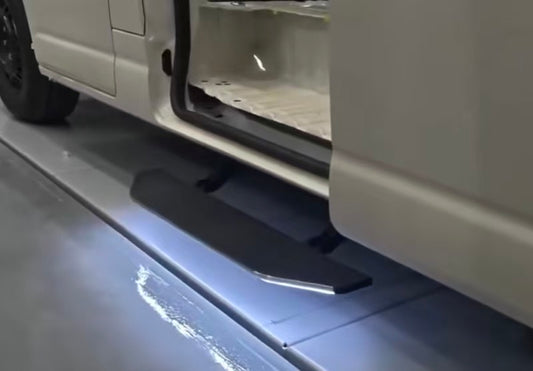 HIACE AUTO SIDE STEP
