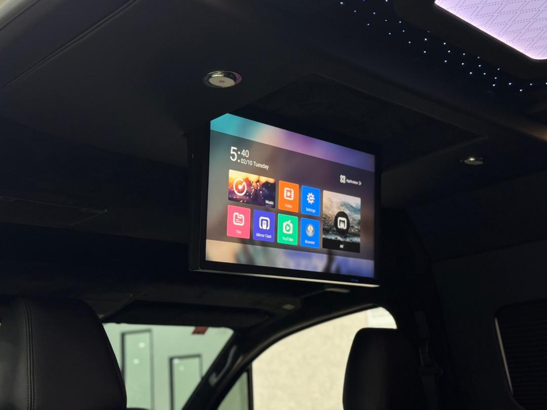 HIACE ROOF TV FLIP 24INCH / UNI-RTV-21002