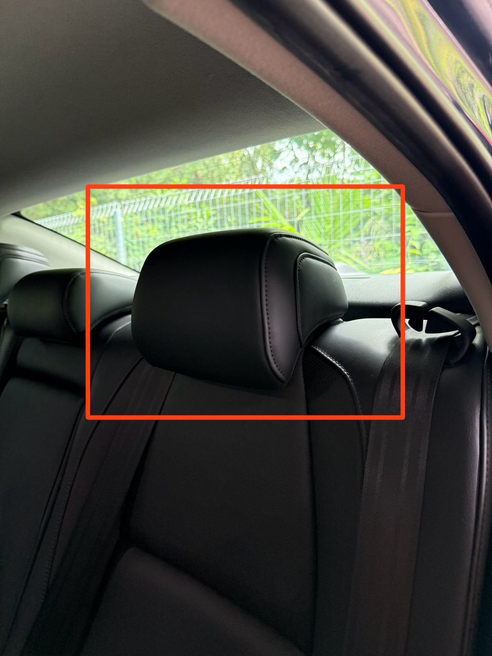 2ND PASSENGER SEAT HEADREST