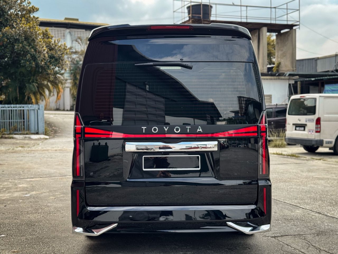 HIACE PREMIUM DIAMOND