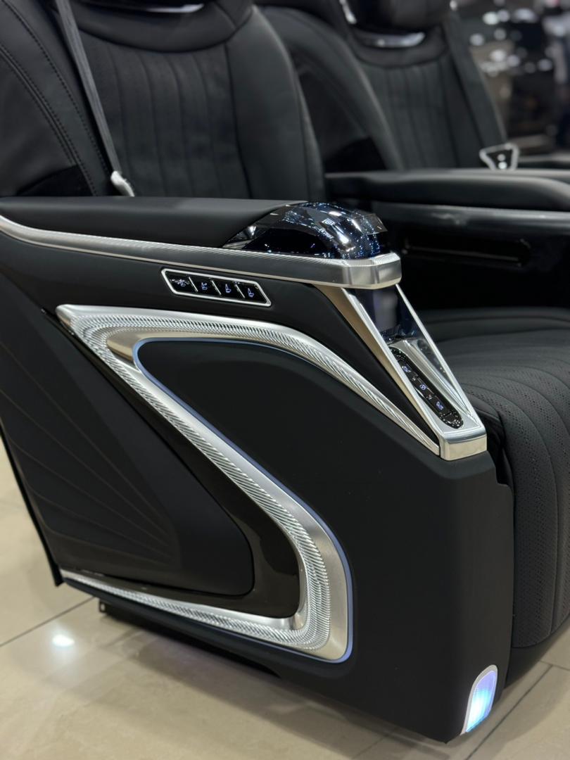 HIACE CRYSTAL 5.0 PILOT SEAT