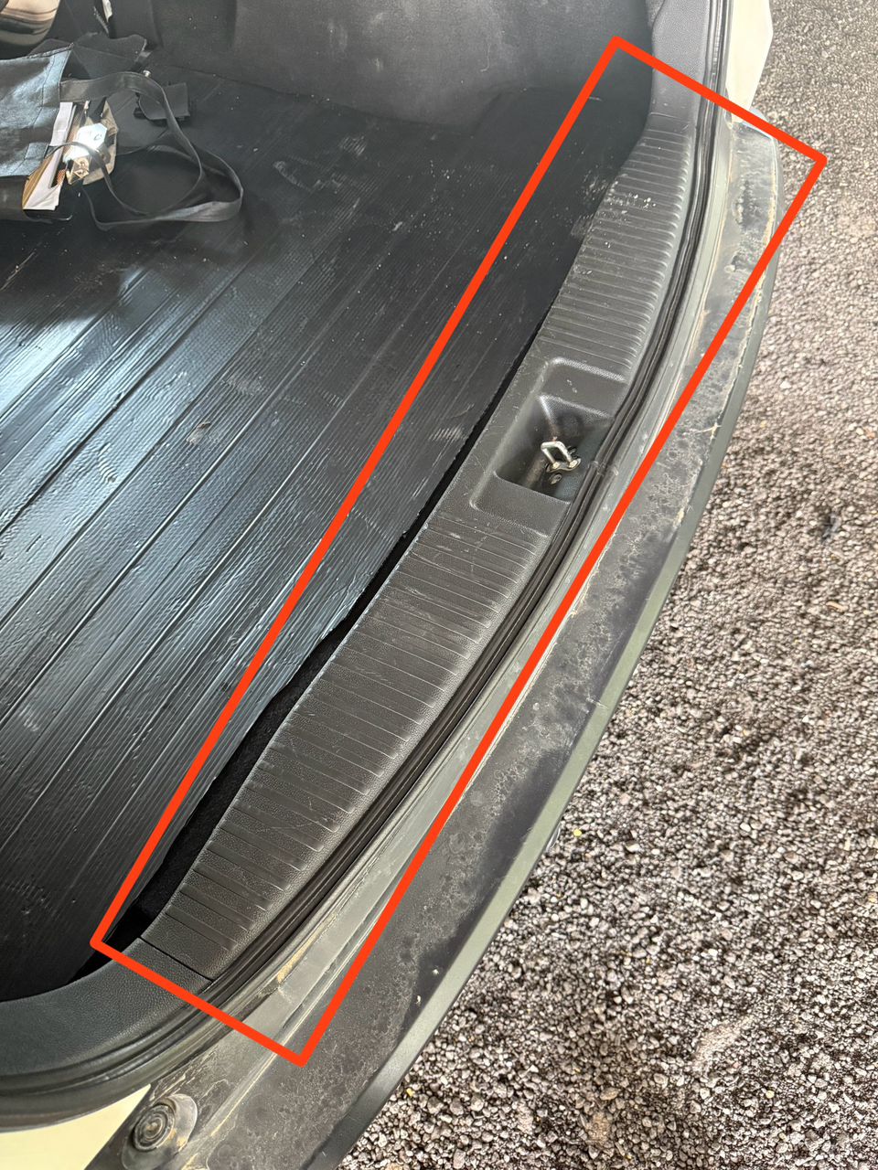 COVER REAR BOOT (SEDAN )