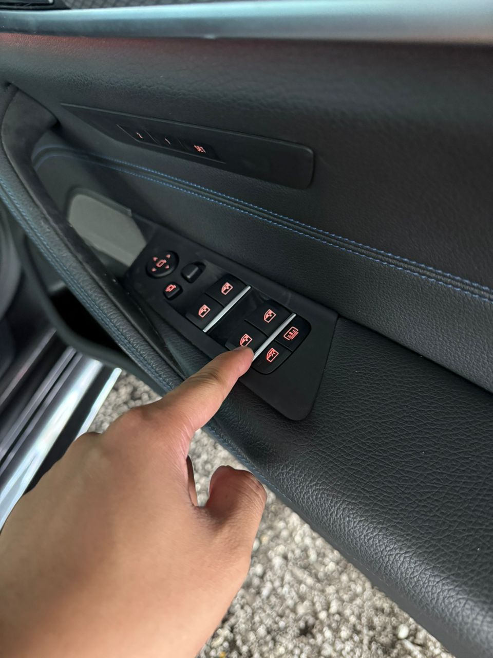 DOOR DRIVER BUTTON