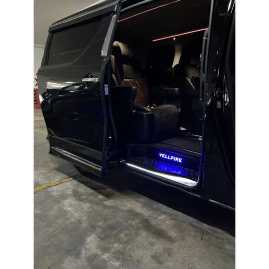 Toyota Alphard Vellfire AGH30/VoxyZRR80 Mid Door Side Step LED Light