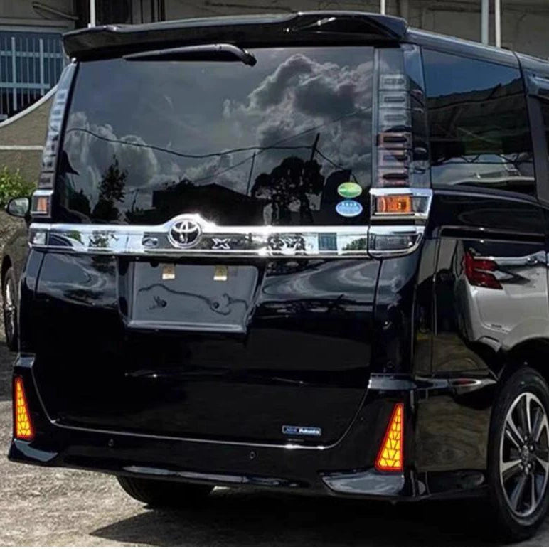 Toyota Voxy ZRR80 Car Rear Bumper LED