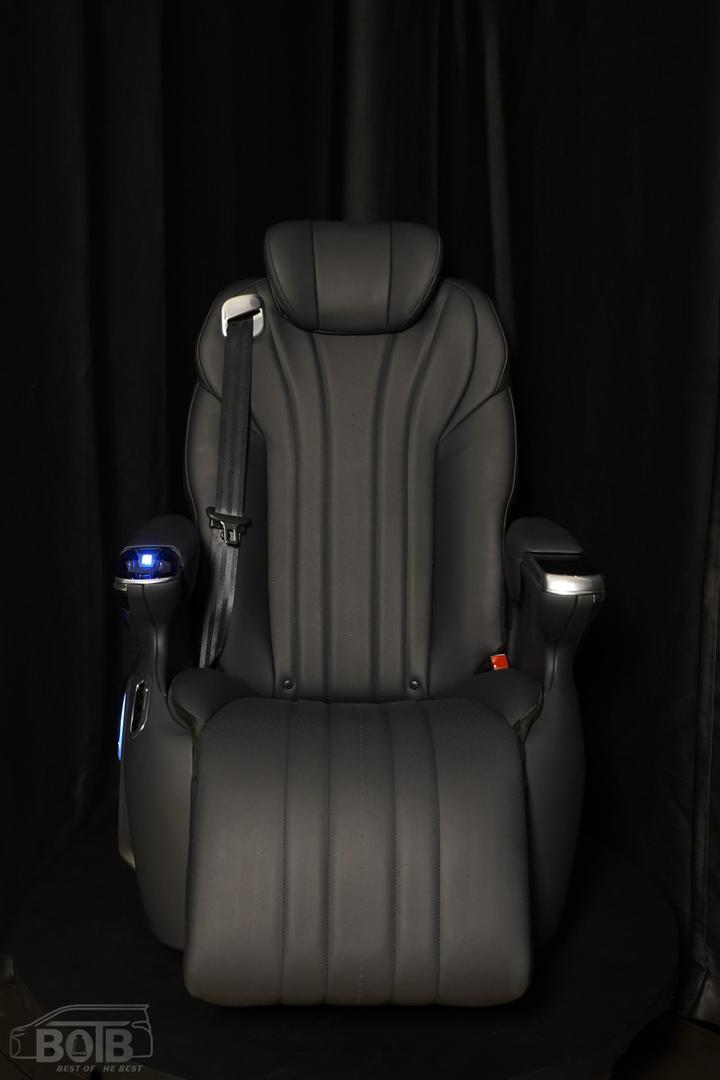 HIACE CRYSTAL 3.0 PILOT SEAT