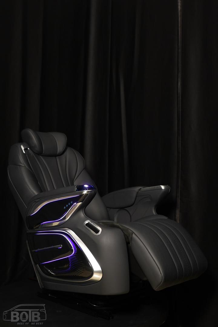 HIACE CRYSTAL 3.0 PILOT SEAT
